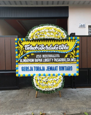 Papan Bunga Duka di Ratu Sima
